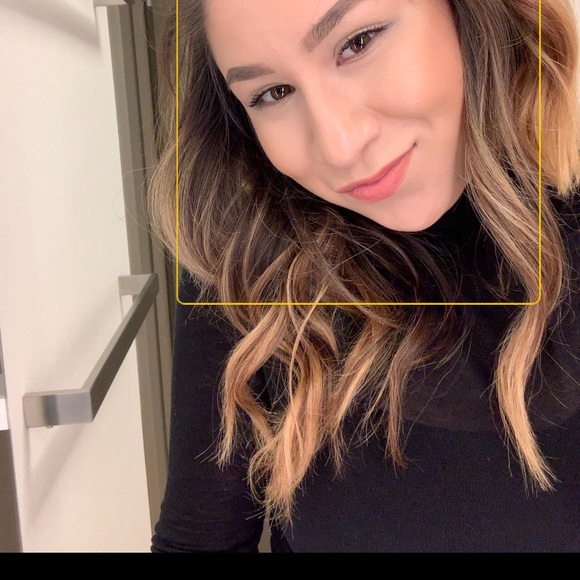 Meet your Posher, Ariana - Picture 1 of 1